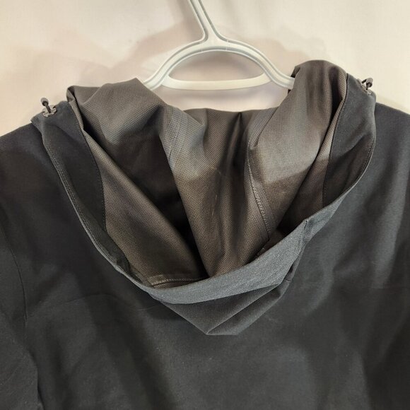 Uniqlo Black Lightweight Hooded Jacket Mens XS - Picture 7 of 11